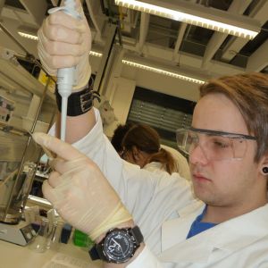 AHR Bio LK_2.jpg