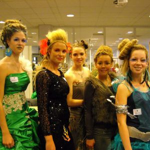 Unmittelbar vor dem Wettbewerb - hier vor und im Theater_3.JPG