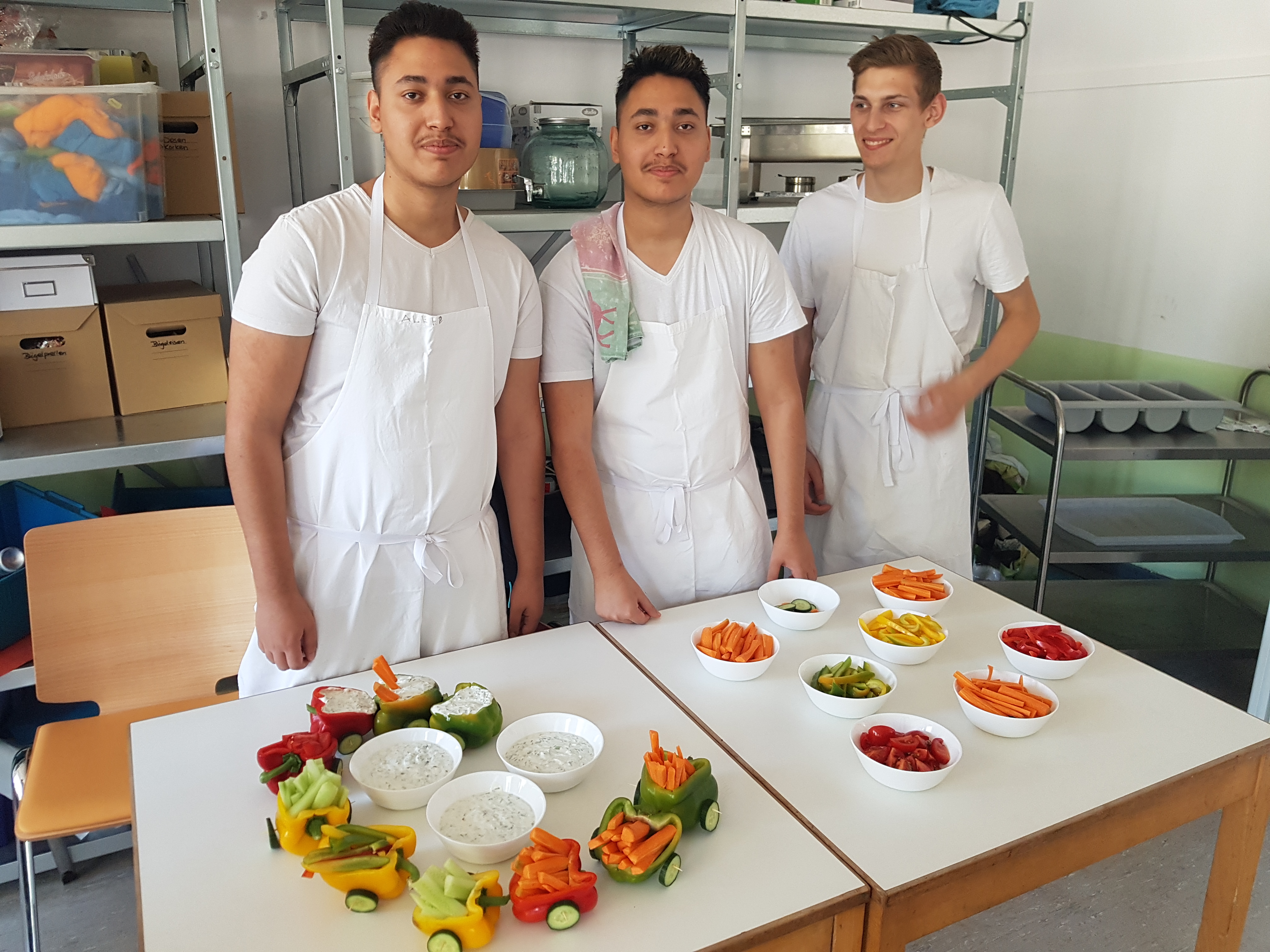Obstmonster und Rohkostzug im Jugendzentrum Neudorf